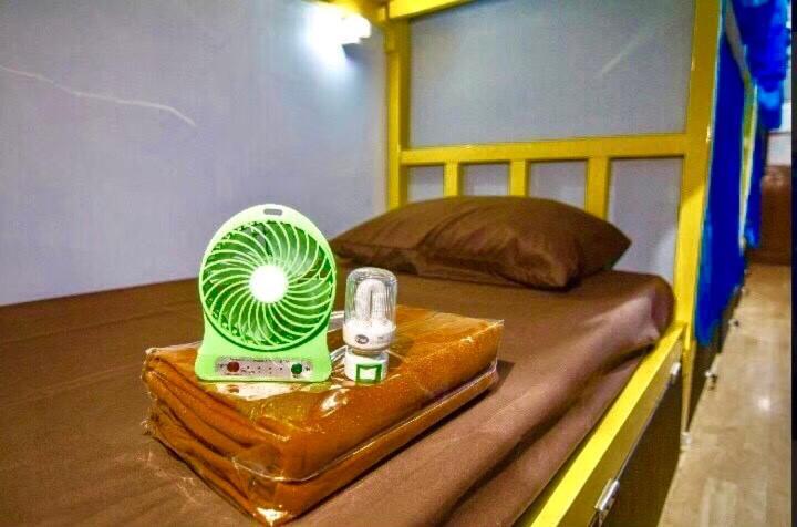 Vr Hostel สะพานควาย Bangkok Eksteriør billede