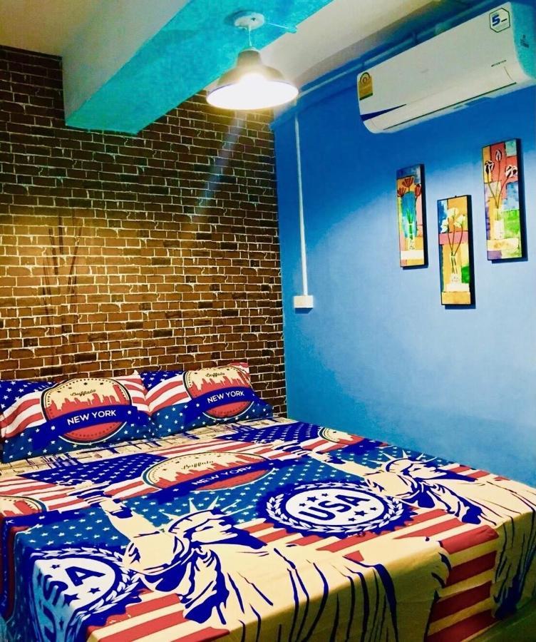 Vr Hostel สะพานควาย Bangkok Eksteriør billede